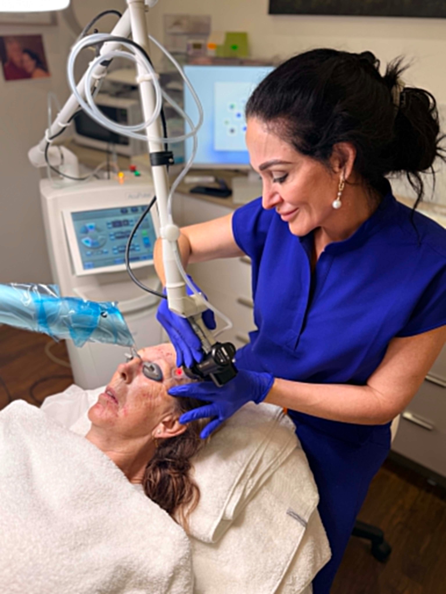 Katy Sullivan performing CO2 laser resurfacing at Advanced Body Image